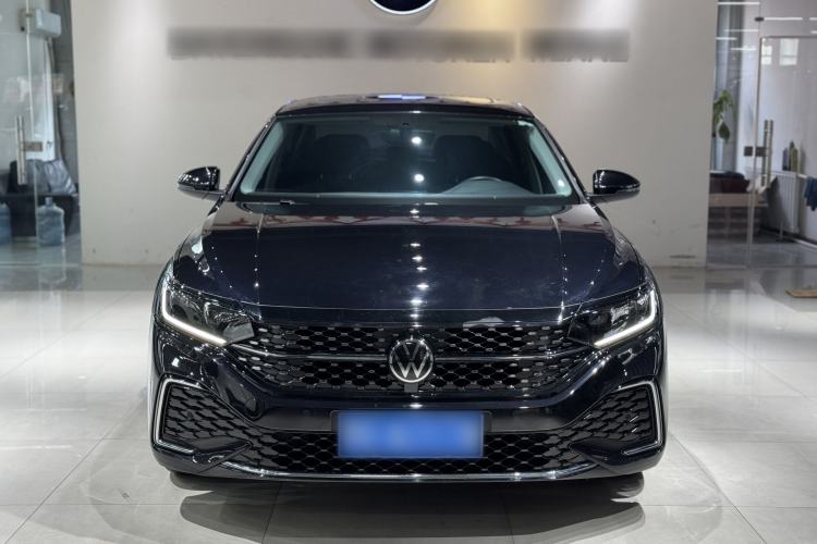 Used Volkswagen Passat 2024 330TSI Starry Elite Edition Exterior 1