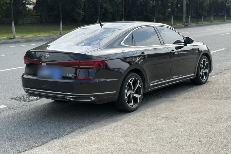 Used Volkswagen Passat 2024 380TSI Starry Elite Edition Exterior 1
