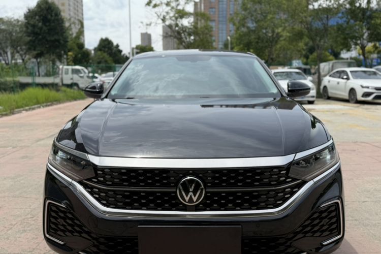 Used Volkswagen Passat 2024 330TSI Starry Elite Edition Exterior 1
