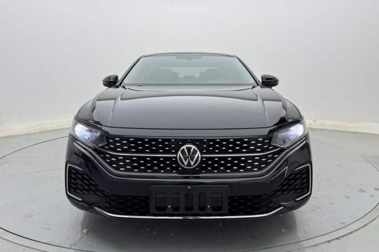 Used Volkswagen Passat 2024 330TSI Starry Elite Edition Exterior 1