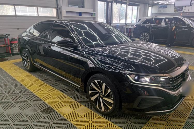 Used Volkswagen Passat 2024 380TSI Dragon Edition Exterior 1