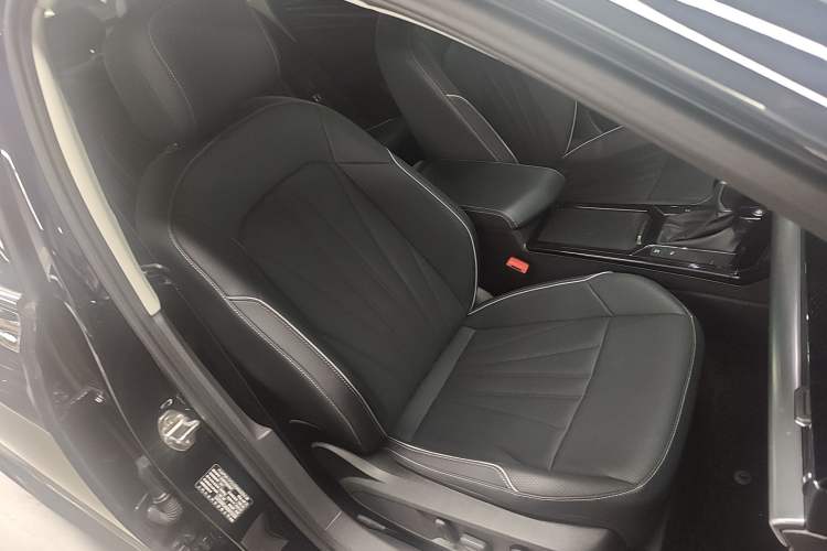 Used Volkswagen Passat 2024 380TSI Starry Luxury Edition Exterior 1