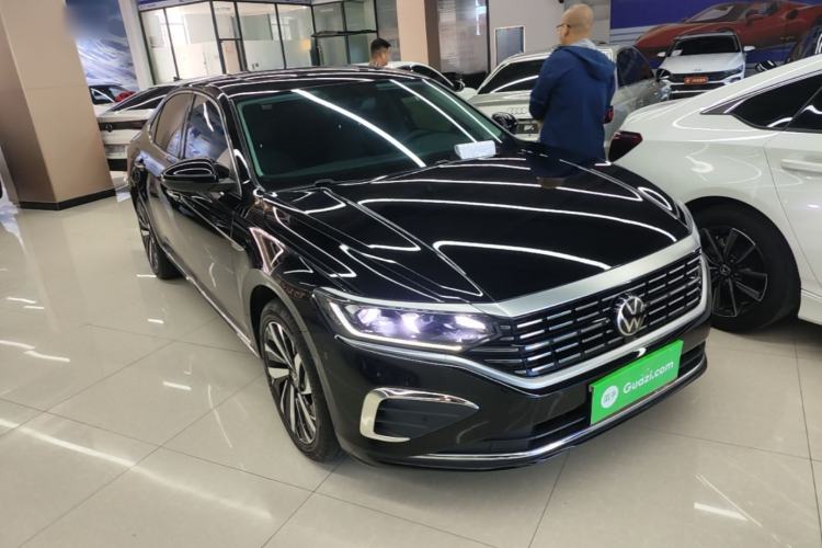 Used Volkswagen Passat 2024 330TSI Elite Edition Exterior 1
