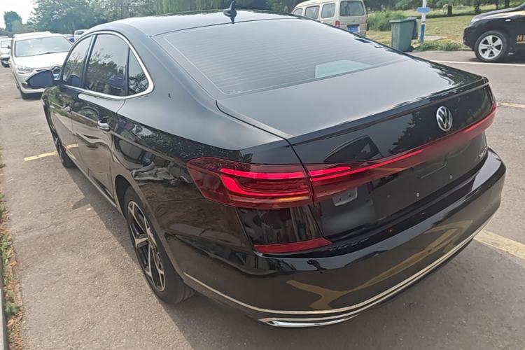 Used Volkswagen Passat 2024 380TSI Starry Luxury Edition Exterior 2