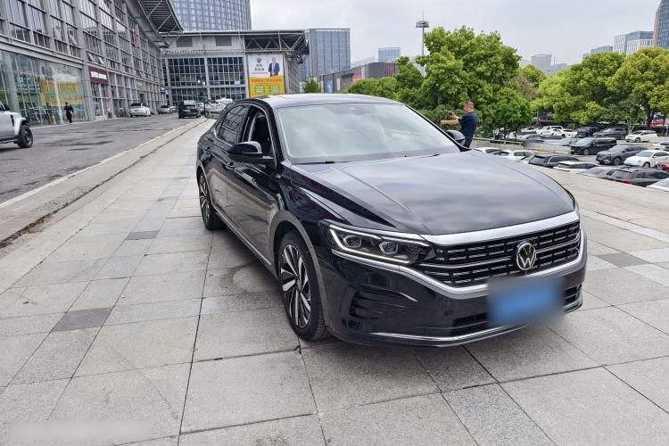 Used Volkswagen Passat 2024 380TSI Luxury Edition Exterior 2