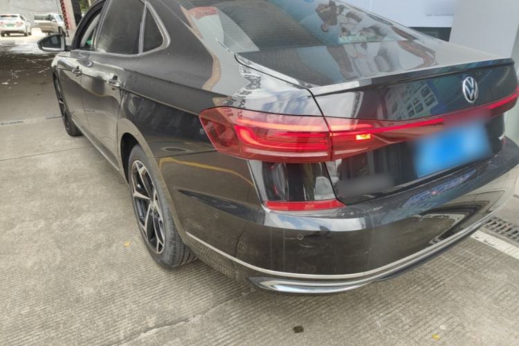 Used Volkswagen Passat 2024 380TSI Starry Luxury Edition Exterior 2