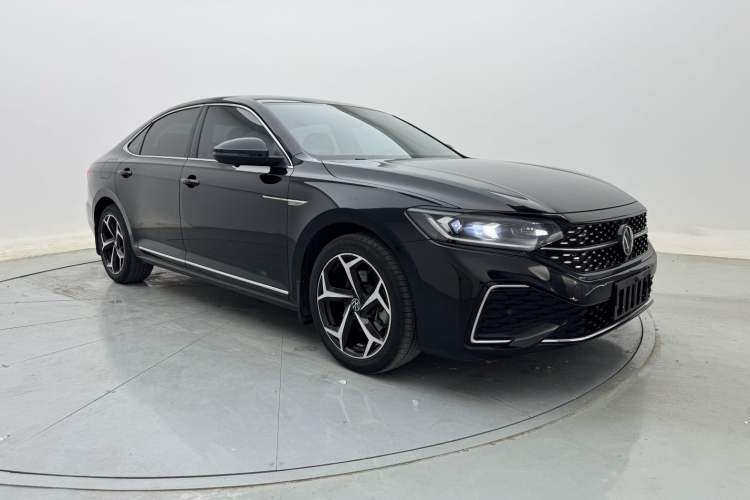 Used Volkswagen Passat 2024 330TSI Starry Elite Edition Exterior 2