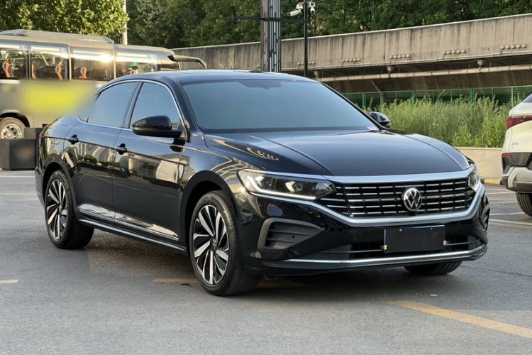 Used Volkswagen Passat 2024 380TSI Dragon Edition Exterior 2