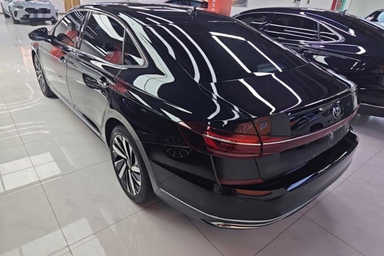 Used Volkswagen Passat 2024 380TSI Dragon Glory Edition Exterior 2