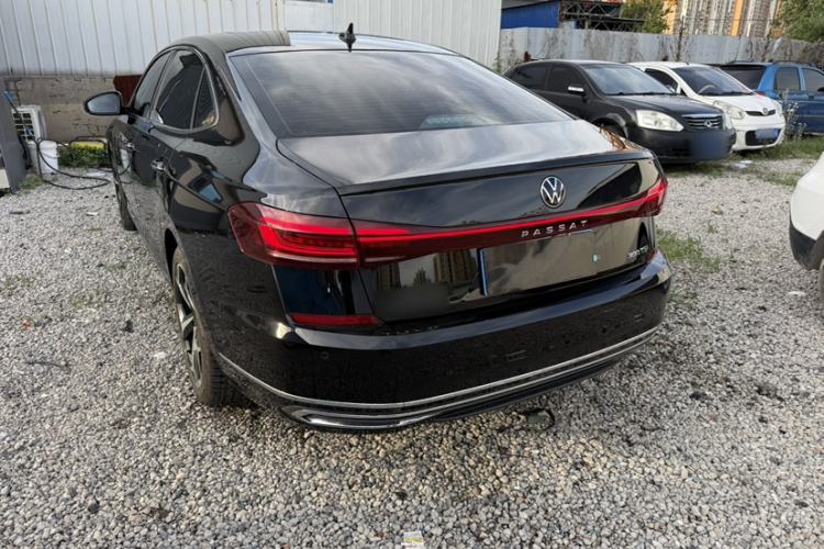 Used Volkswagen Passat 2024 380TSI Starry Dragon Edition Exterior 3