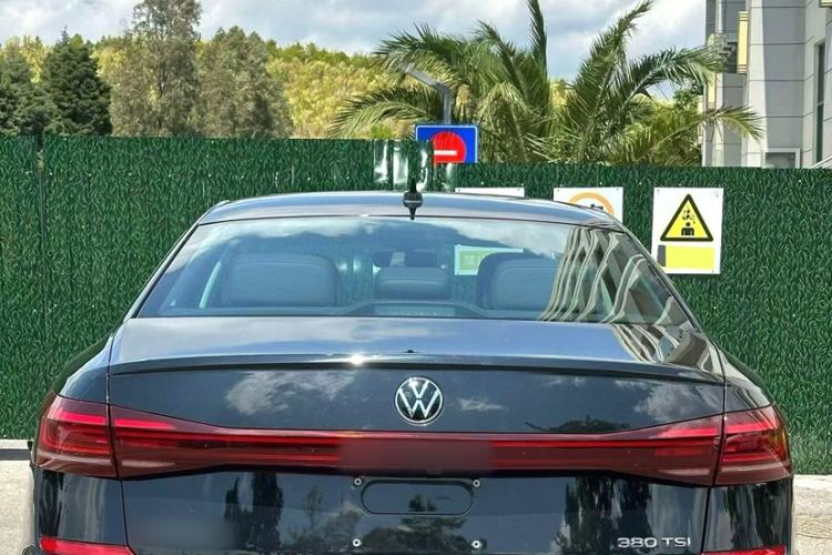 Used Volkswagen Passat 2024 380TSI Starry Elite Edition Exterior 3