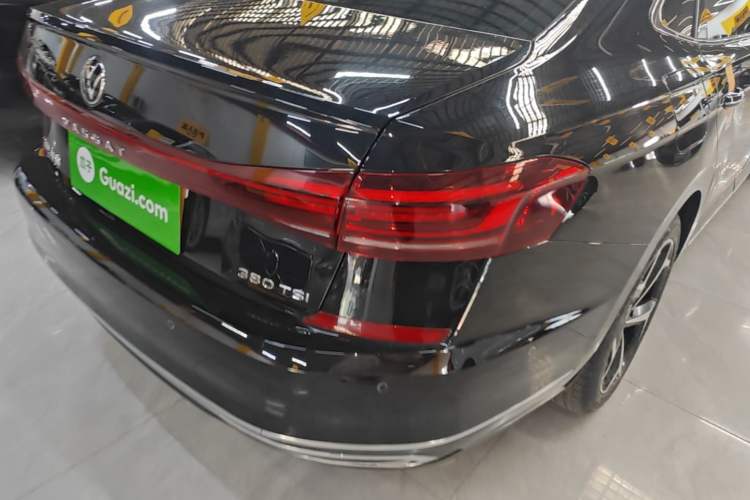 Used Volkswagen Passat 2024 380TSI Starry Dragon Edition Exterior 3