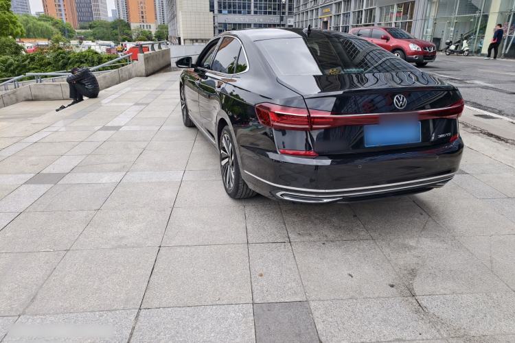 Used Volkswagen Passat 2024 380TSI Luxury Edition Exterior 3