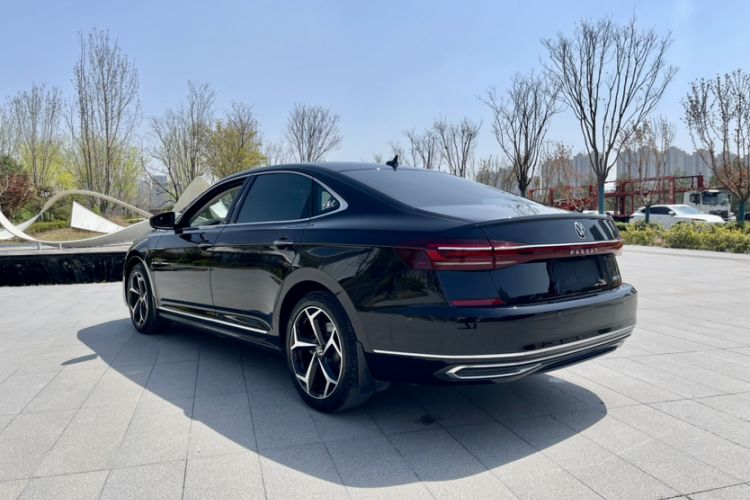 Used Volkswagen Passat 2024 380TSI Starry Luxury Edition Exterior 3