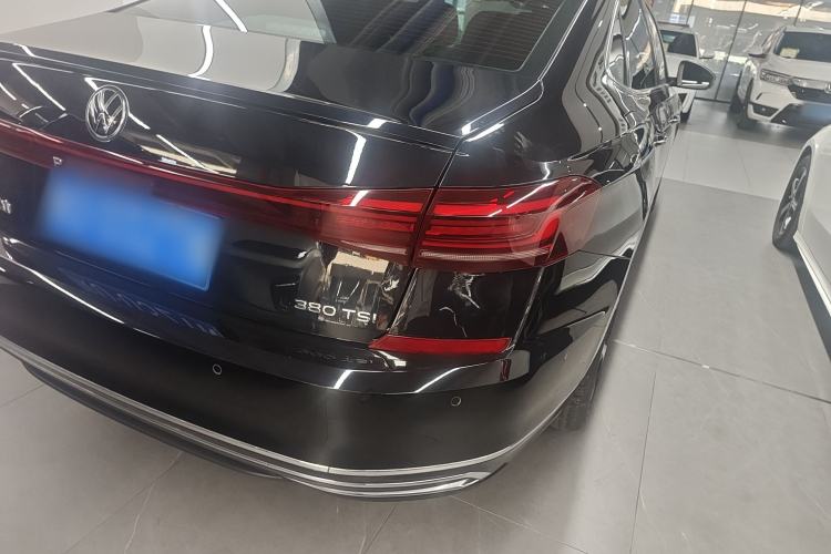 Used Volkswagen Passat 2024 380TSI Starry Luxury Edition Exterior 3
