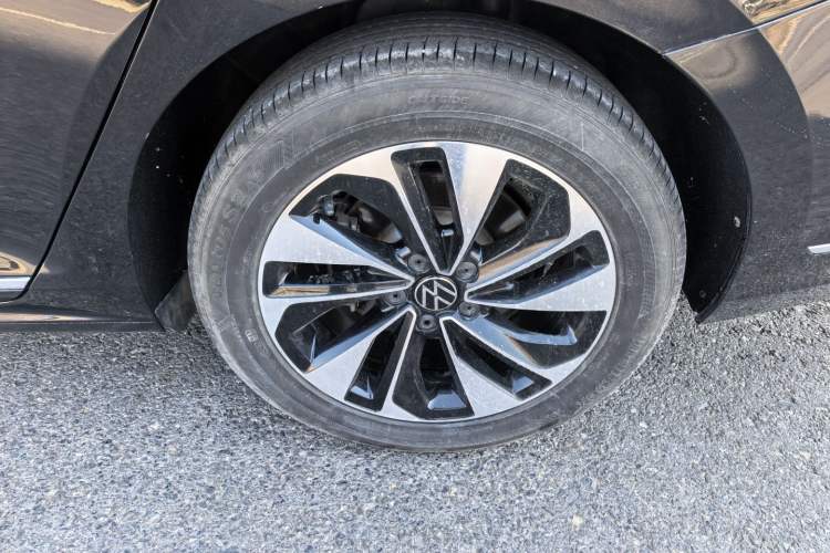 Used Volkswagen Passat 2024 280TSI Elite Edition Exterior 4