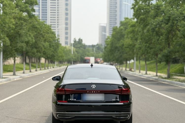 Used Volkswagen Passat 2024 380TSI Dragon Edition Exterior 4