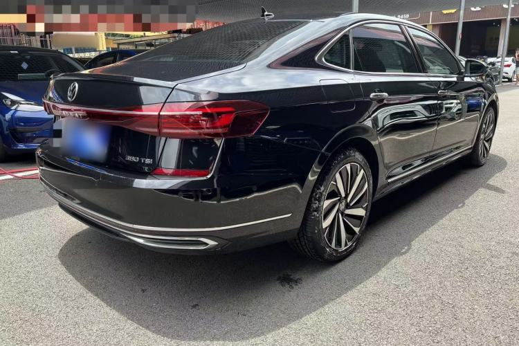 Used Volkswagen Passat 2024 380TSI Dragon Glory Edition Exterior 4