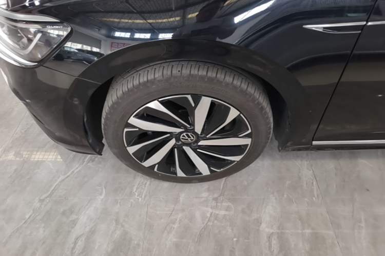 Used Volkswagen Passat 2024 380TSI Luxury Edition Exterior 4