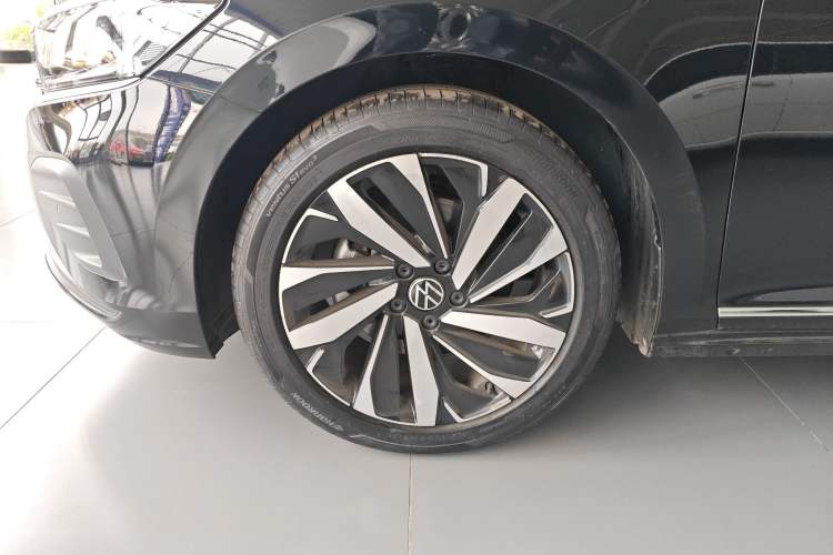 Used Volkswagen Passat 2024 330TSI Elite Edition Exterior 4