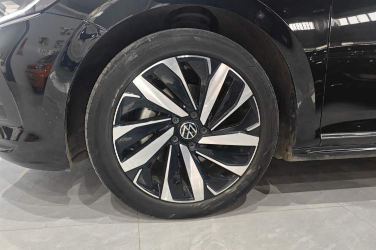 Used Volkswagen Passat 2024 330TSI Elite Edition Exterior 4