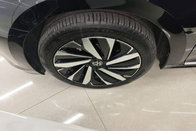 Used Volkswagen Passat 2024 330TSI Elite Edition Exterior 4