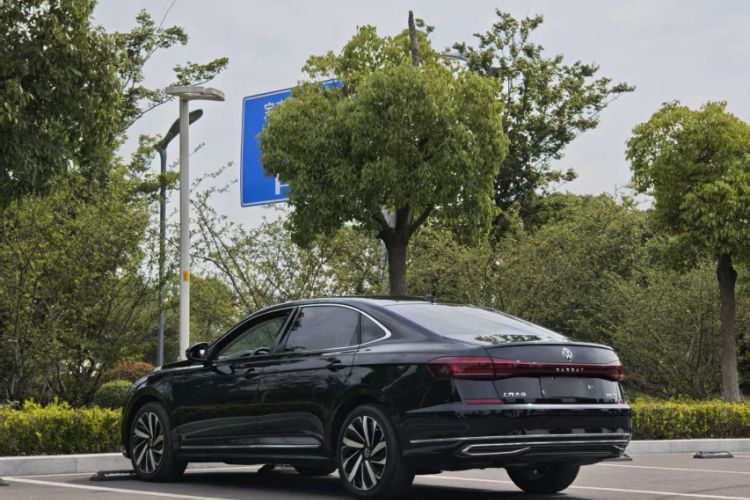 Used Volkswagen Passat 2024 380TSI Dragon Edition Exterior 4