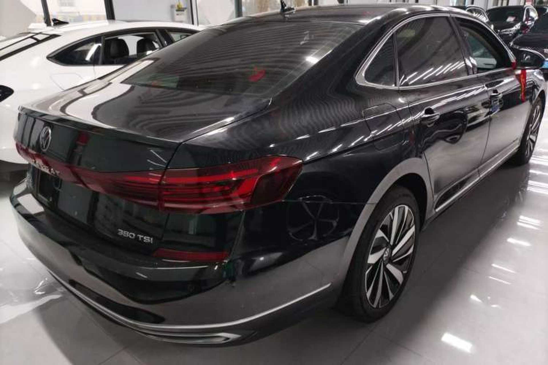 Used Volkswagen Passat 2024 380TSI Dragon Edition Exterior 5