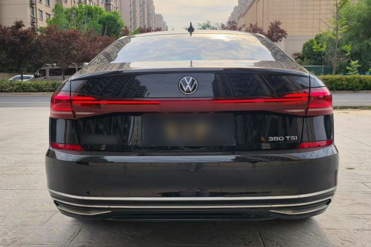 Used Volkswagen Passat 2024 380TSI Starry Dragon Edition Exterior 5
