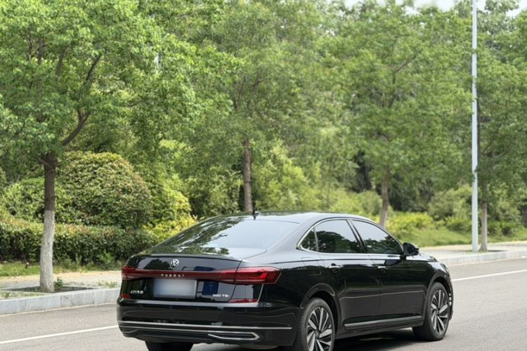 Used Volkswagen Passat 2024 380TSI Dragon Edition Exterior 5
