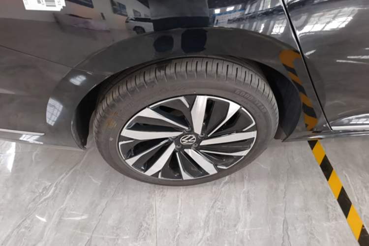 Used Volkswagen Passat 2024 380TSI Luxury Edition Exterior 5