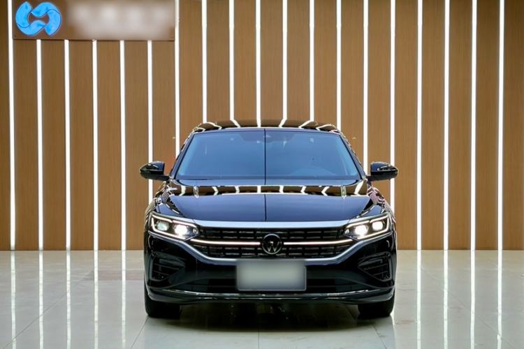 Used Volkswagen Passat 2024 380TSI Luxury Edition Exterior 5