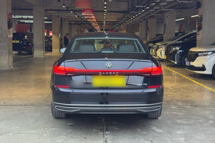 Used Volkswagen Passat 2024 380TSI Starry Luxury Edition