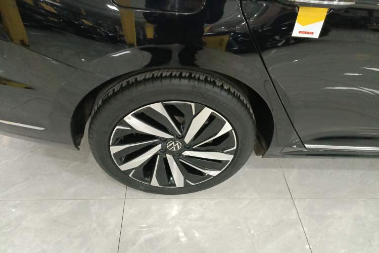 Used Volkswagen Passat 2024 380TSI Luxury Edition Exterior 5
