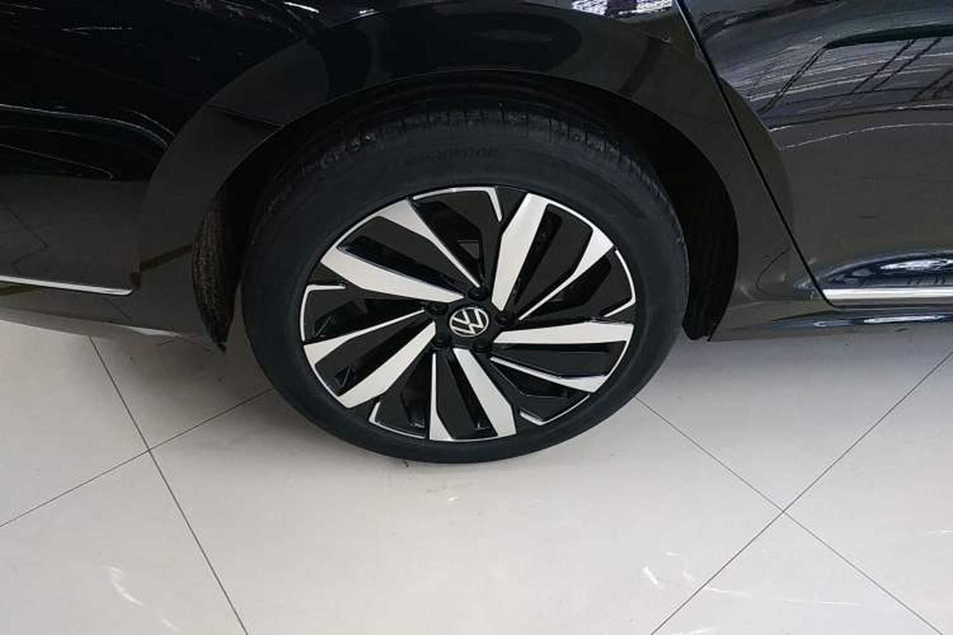 Used Volkswagen Passat 2024 380TSI Dragon Edition Exterior 5