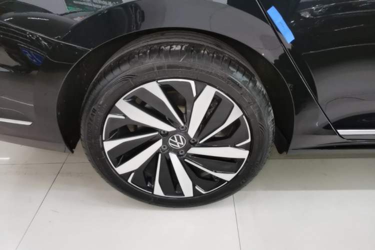 Used Volkswagen Passat 2024 330TSI Elite Edition Exterior 5