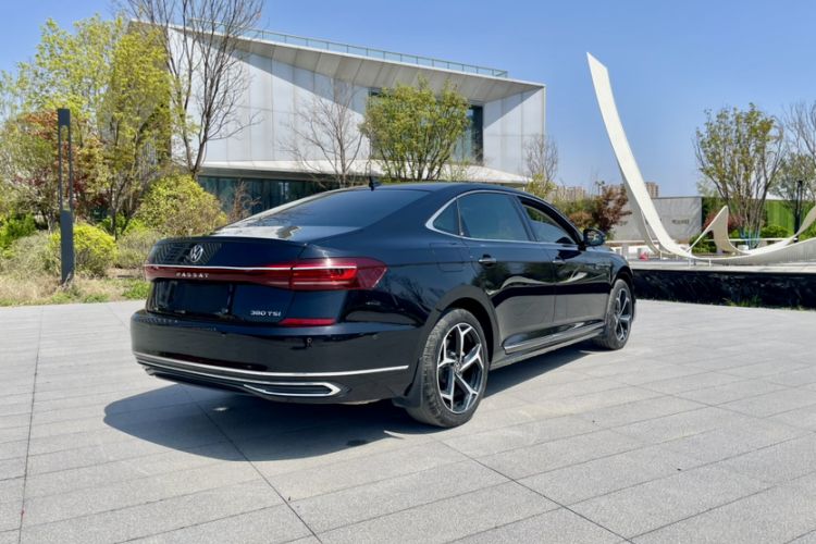 Used Volkswagen Passat 2024 380TSI Starry Luxury Edition Exterior 5