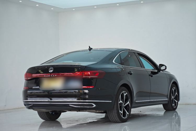 Used Volkswagen Passat 2024 380TSI Starry Dragon Edition Exterior 5