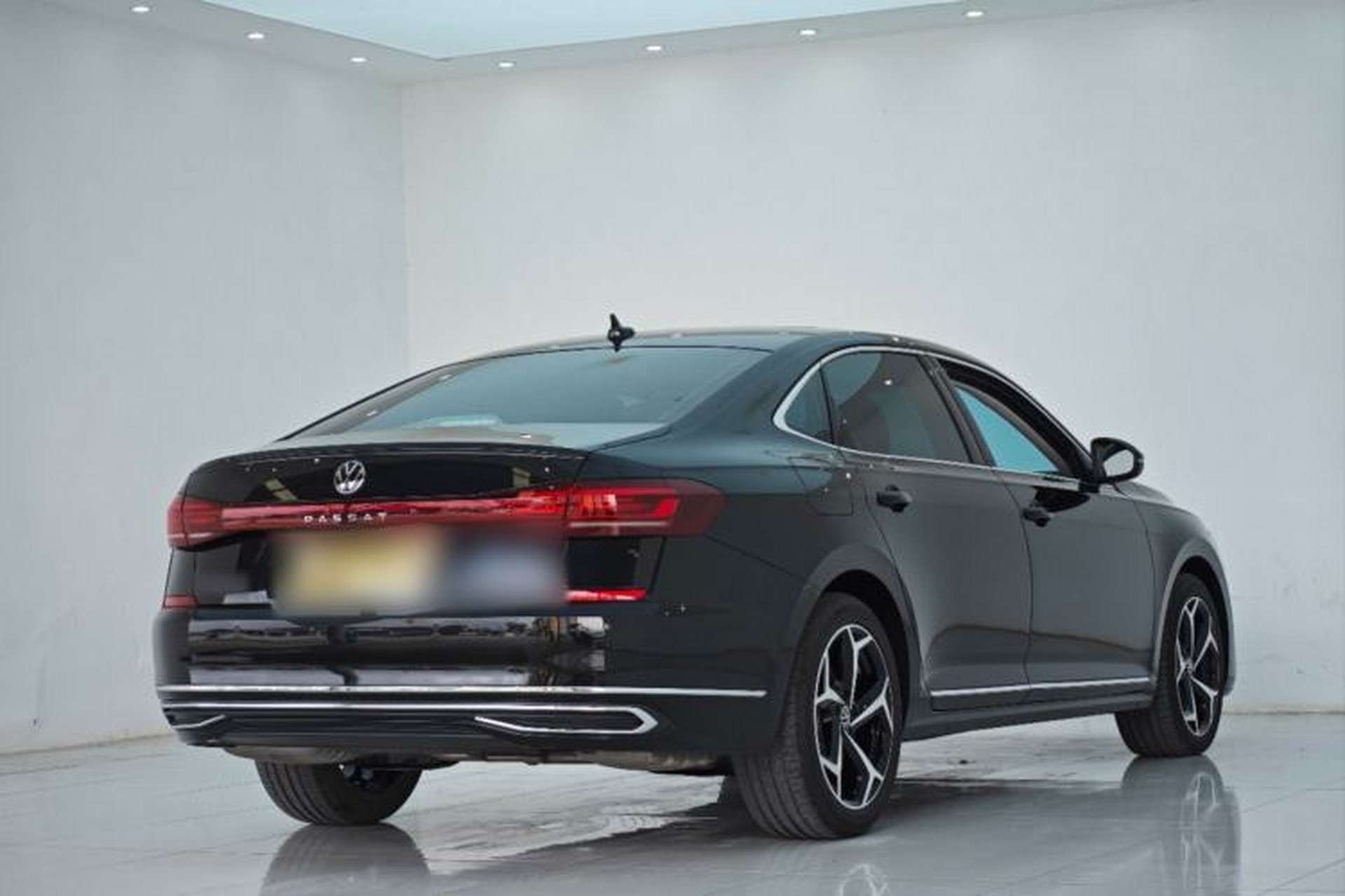Used Volkswagen Passat 2024 380TSI Starry Dragon Edition Exterior 5