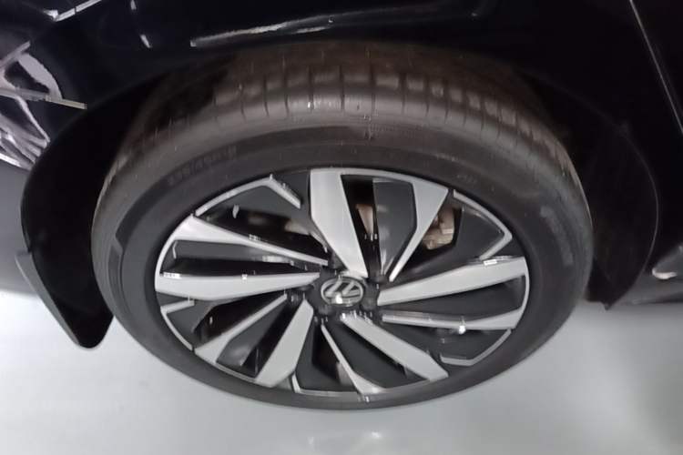 Used Volkswagen Passat 2024 330TSI Elite Edition Exterior 5
