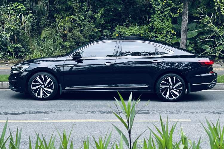 Used Volkswagen Passat 2024 380TSI Luxury Edition Exterior 5