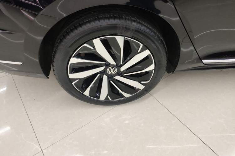 Used Volkswagen Passat 2024 330TSI Elite Edition Exterior 5