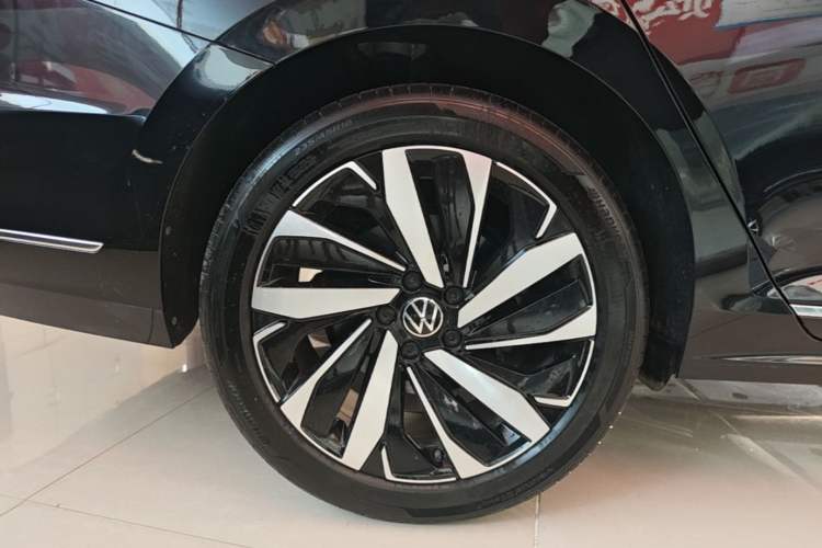 Used Volkswagen Passat 2024 380TSI Elite Edition Exterior 5