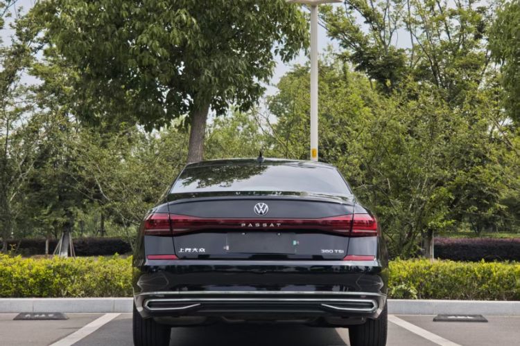 Used Volkswagen Passat 2024 380TSI Dragon Edition Exterior 5