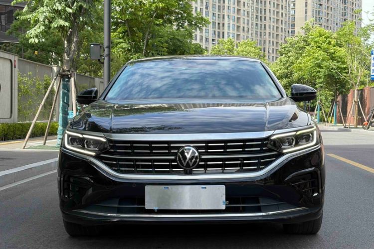 Used Volkswagen Passat 2024 380TSI Luxury Edition Exterior 6