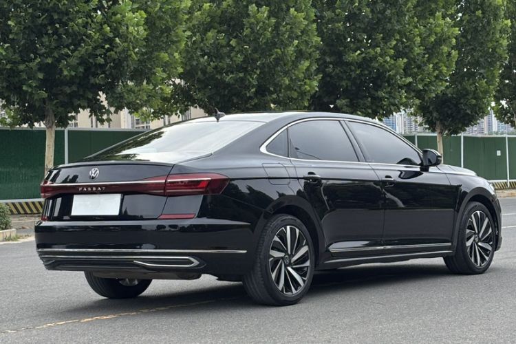 Used Volkswagen Passat 2024 330TSI Elite Edition Exterior 6