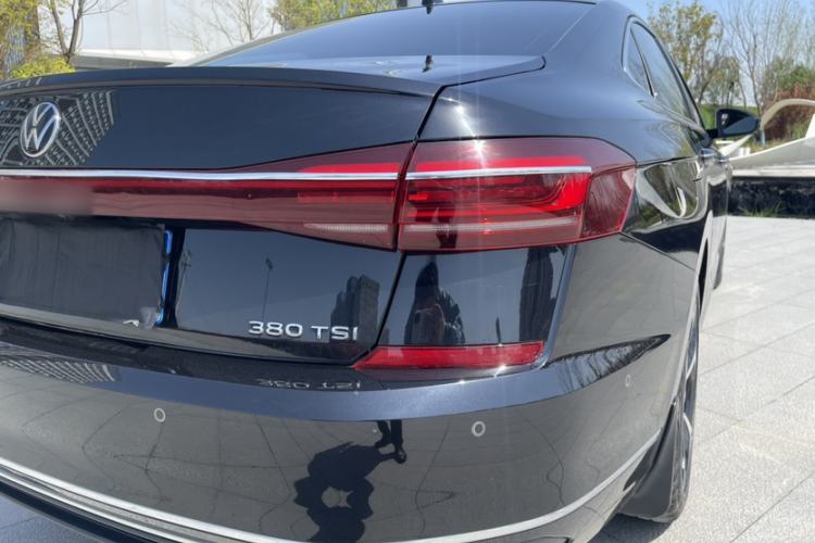 Used Volkswagen Passat 2024 380TSI Starry Luxury Edition Exterior 6