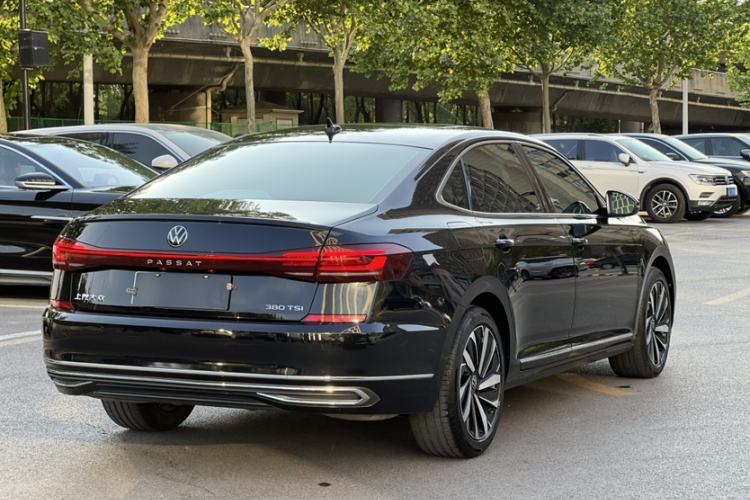 Used Volkswagen Passat 2024 380TSI Dragon Edition Exterior 6