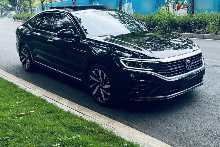 Used Volkswagen Passat 2024 380TSI Luxury Edition Exterior 6