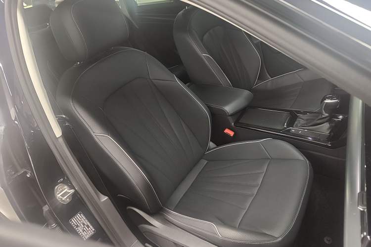 Used Volkswagen Passat 2024 380TSI Starry Luxury Edition Exterior 7